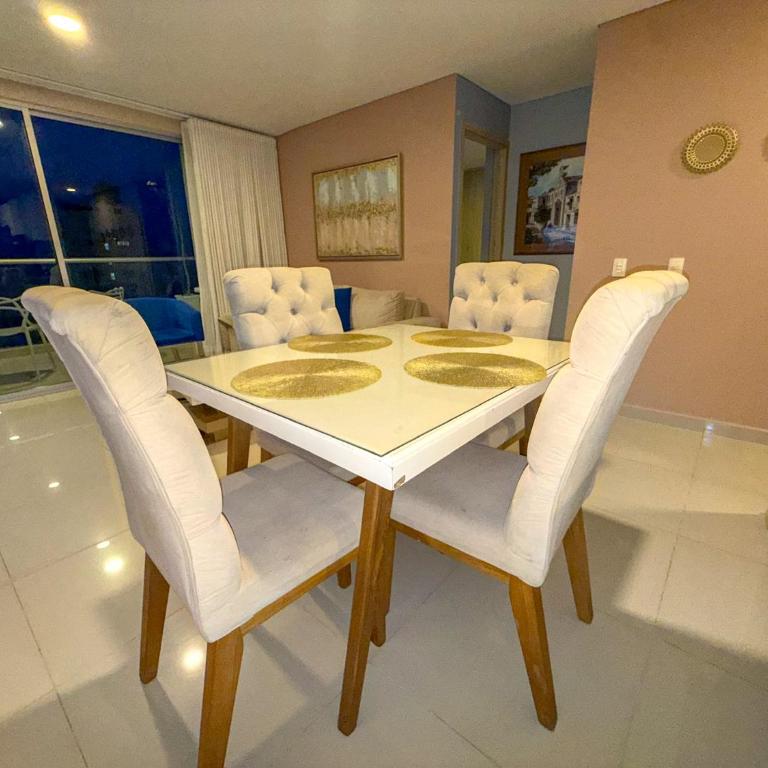 Apartment Near Downtown and the Beach in Marbella cartagena - Three-Bedroom Apartment - 73