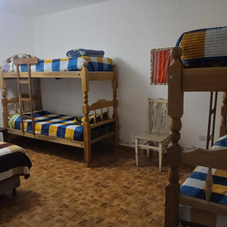 Loma Tika - Tilcara Hostel - Habitación Familiar con baño compartido - 4