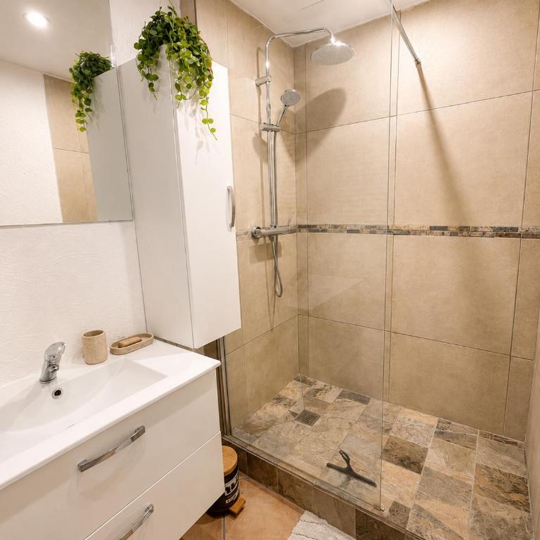 Grand appartement T4 climatisé et lumineux - Appartement 3 Chambres - 5