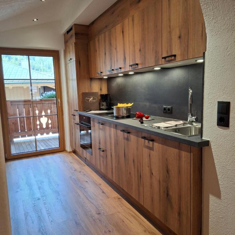Landhaus Alpenjäger - Apartment mit Balkon - 8