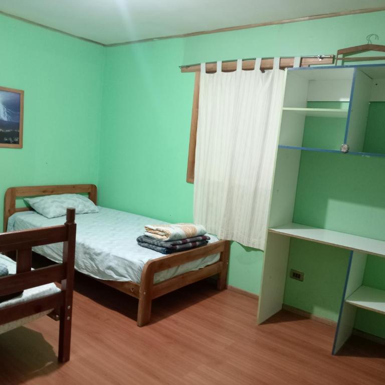 Casa familiar y céntrica - Three-Bedroom House - 4