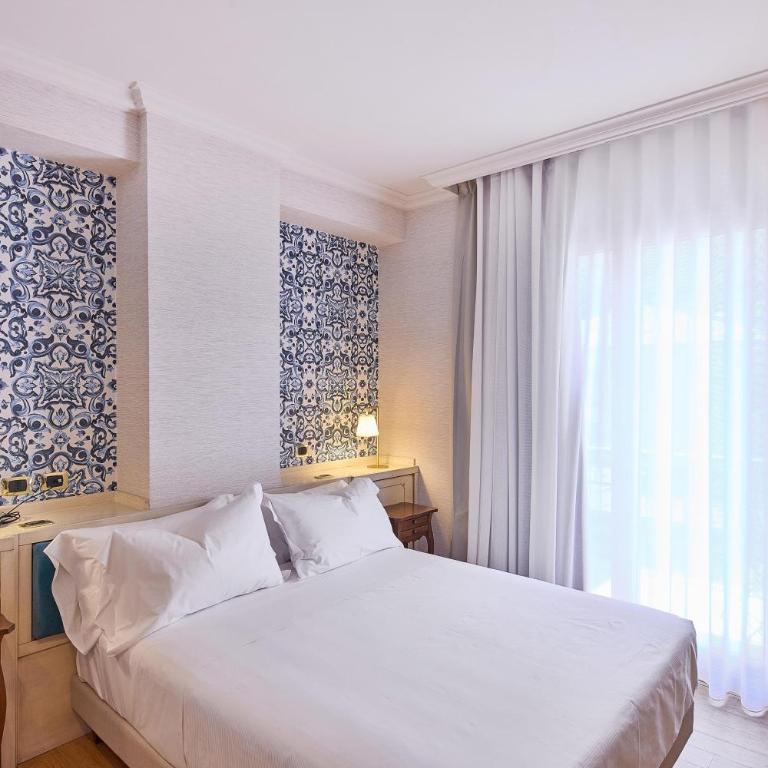 Quiete Taormina Naxos, Tapestry Collection By Hilton - Naxos Deluxe King Room with Terrace - 5