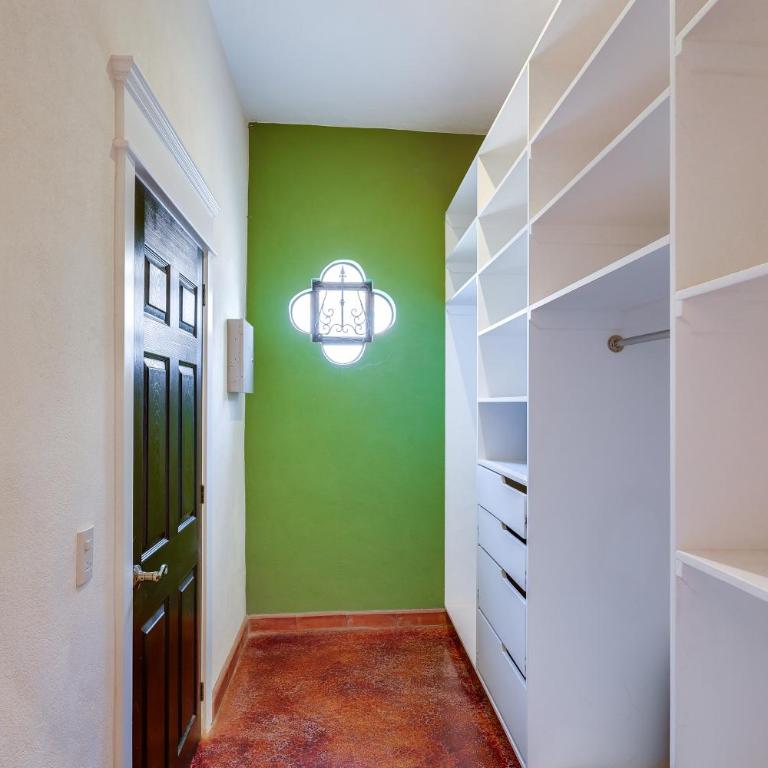 Villa Near Parroquia de San Miguel Arcángel! - Ferienhaus - 14