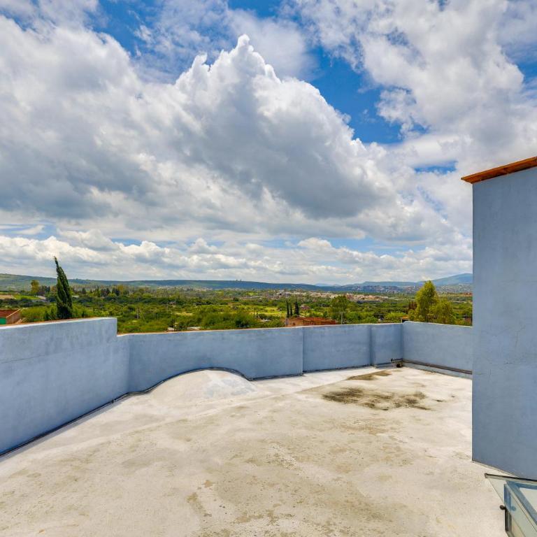 Villa Near Parroquia de San Miguel Arcángel! - Ferienhaus - 23