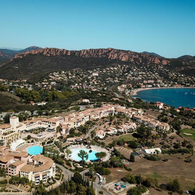 Résidence le Village de Cap Esterel - maeva Home - Appartement 1 chambre 1 coin cabine 7 personnes avec terrasse et parking MAE-9083 - Apartamento - 24
