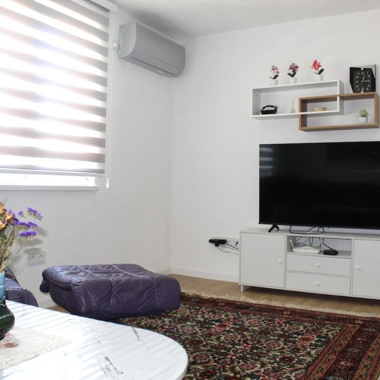 Sarajevo Modern Duplex Home - Apartman sa 3 Spavaće Sobe i Balkonom - 18