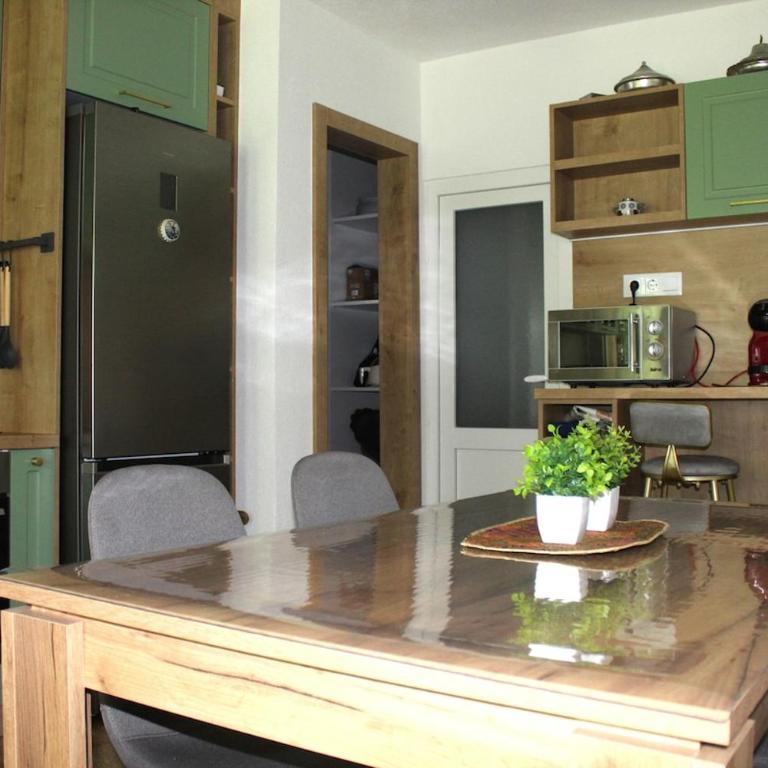 Sarajevo Modern Duplex Home - Apartman sa 3 Spavaće Sobe i Balkonom - 27