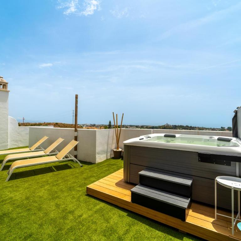 Penthouse in El Paraiso - TakeCareMalaga - Apartment - 4