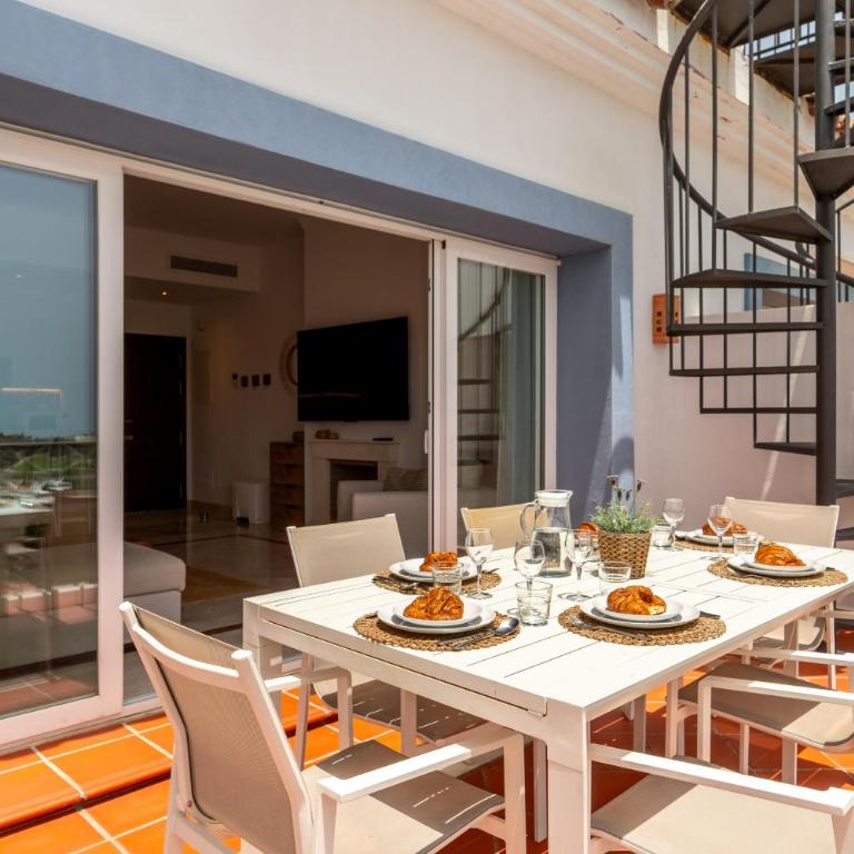 Penthouse in El Paraiso - TakeCareMalaga - Apartment - 7