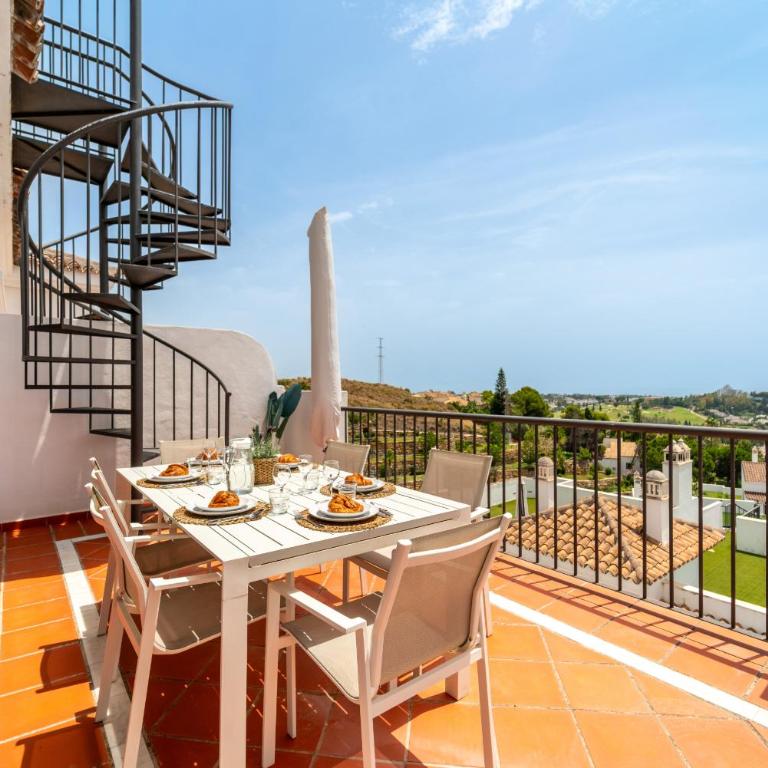 Penthouse in El Paraiso - TakeCareMalaga - Apartment - 37
