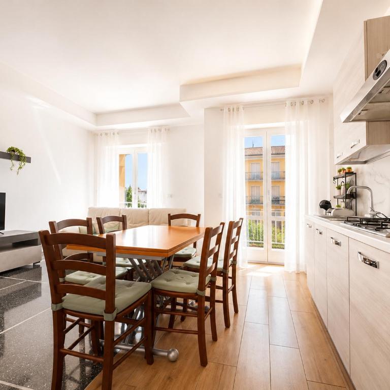3 Bedrooms, Balcony 10 min Historic Center - Appartamento con 3 Camere da Letto - 2