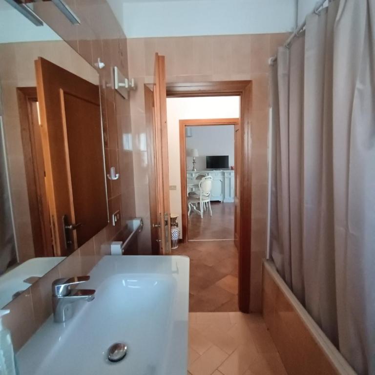 Ampio Appartamento in paese - Santa Teresa di Gallura - Appartamento Familiare con 2 Camere da Letto - 10