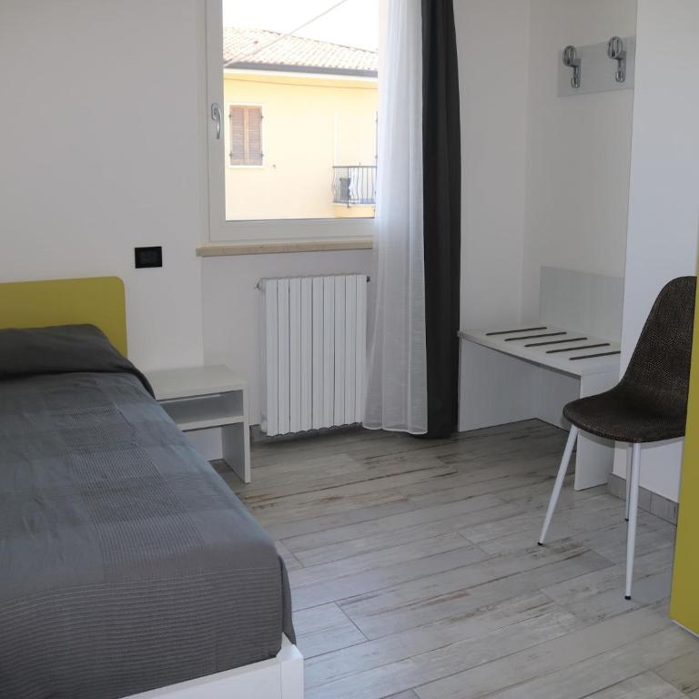Holiday apartment near the lake, shared swimming pool - Three-Bedroom Vacation Home - 22
