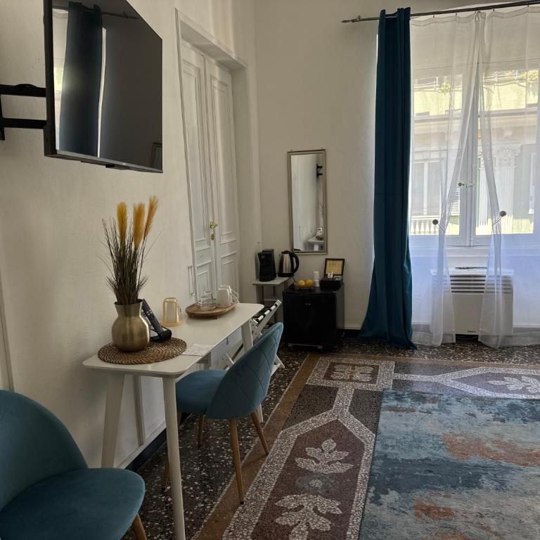 THE MOON Genova Suites&Rooms - Historic Palace - Camera Tripla Comfort - 11