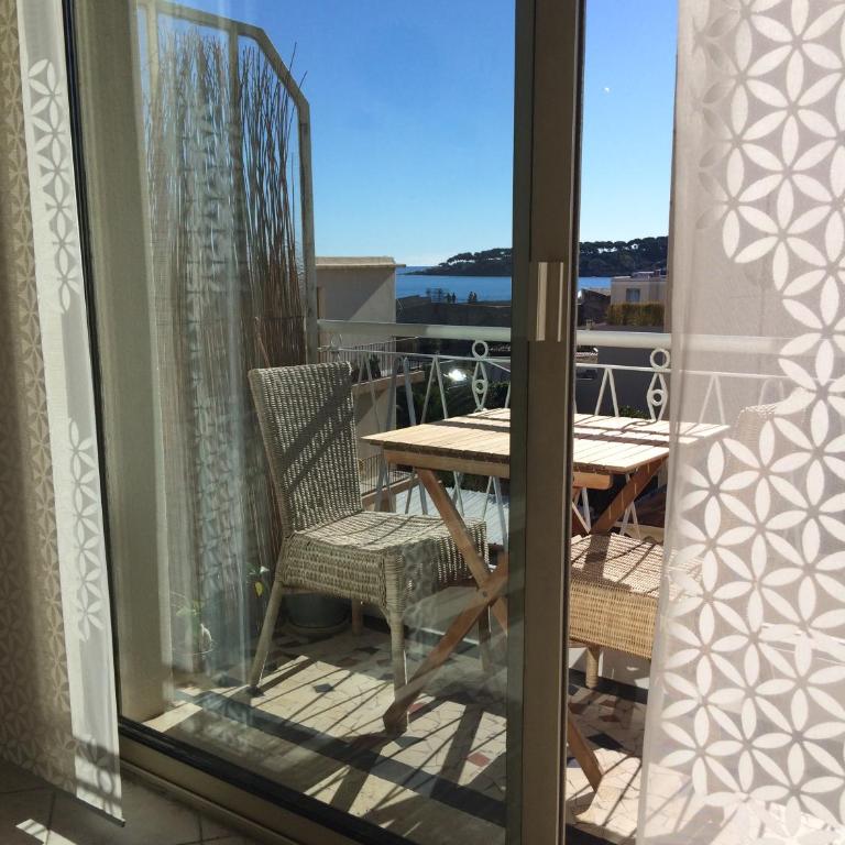 Sunny Cap View Terrace with Sea Views and AirCon - Appartement - Vue sur Mer - 26
