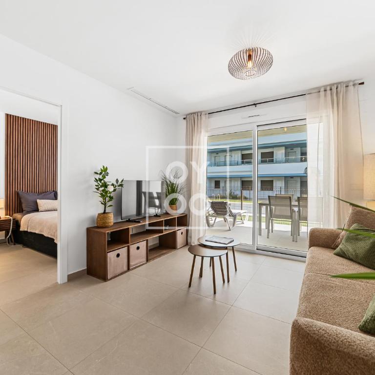 Pilar Sunplace Deluxe, groundfloor resort apt with pool and garden view, by OYOOSTAYS - Apartment mit 2 Schlafzimmern und Gartenblick - 34