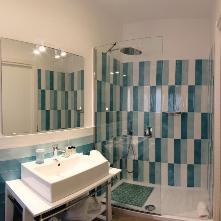 Dea Guest House - Camera Matrimoniale/Doppia con Letti Singoli con Bagno - 7