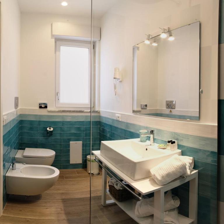 Dea Guest House - Camera Matrimoniale/Doppia con Letti Singoli con Bagno - 8