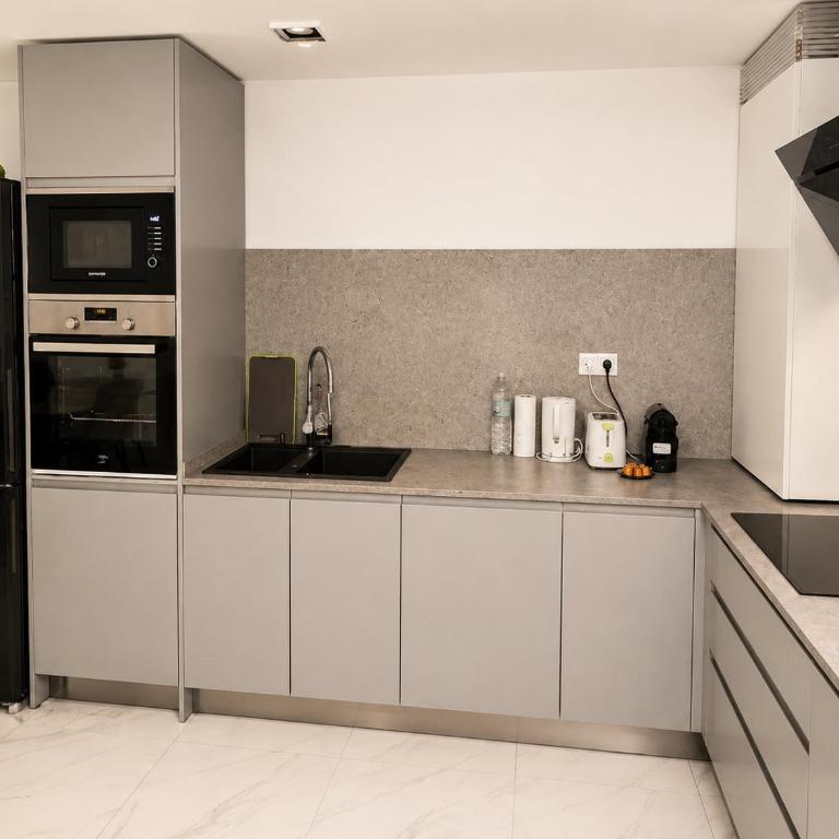 Luxury Beachfront Family Apartment - Appartamento con 2 Camere da Letto - 50
