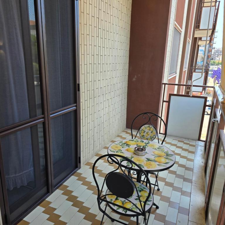 Gli Amici della Puglia 2 - Camera Familiare con Terrazza - 21