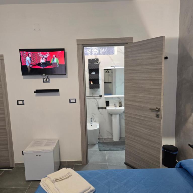 Gli Amici della Puglia 2 - Camera Familiare con Terrazza - 9