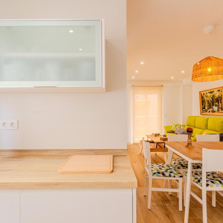 Downtown apartment a short walk from the beach by Domidai - Apartment mit 3 Schlafzimmern - 55