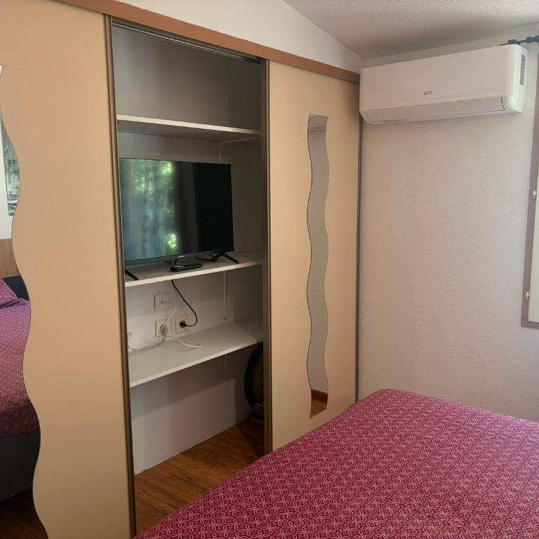 Villa de standing avec piscine à débordement, jacuzzi et jardin à 5 min du centre de Nîmes - Villa con 3 Camere da Letto - 51
