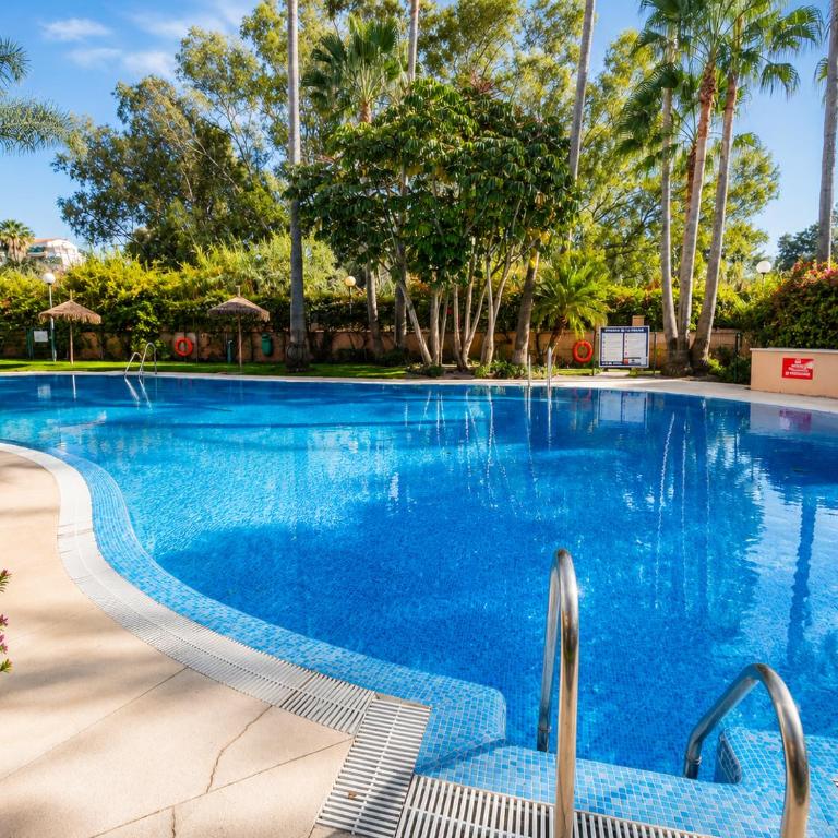 Marbella Dunas de Cabopino 2BR Apartment with private garden, swimingpool and parking - Magnolia Properties - Apartamento de 2 dormitorios con terraza - 32