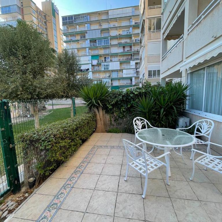 Beachfront apartment with Sea Views, Pool, Parking - Appartamento con 2 Camere da Letto - 4