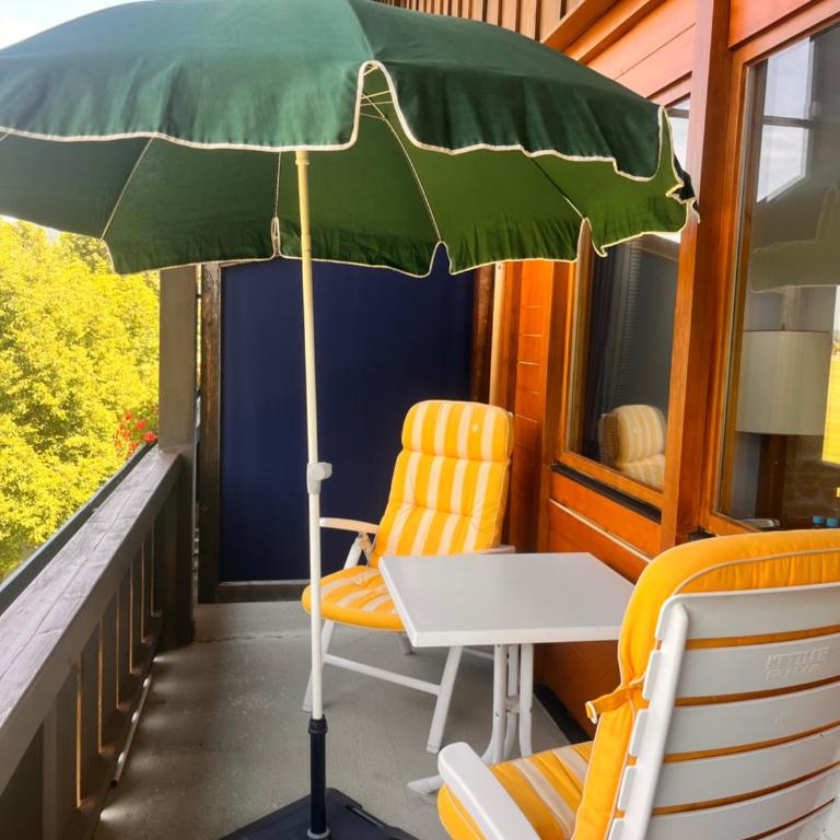 großes Doppelzimmer in Hotel im Herzen von Inzell - Apartment mit 1 Schlafzimmer - 5