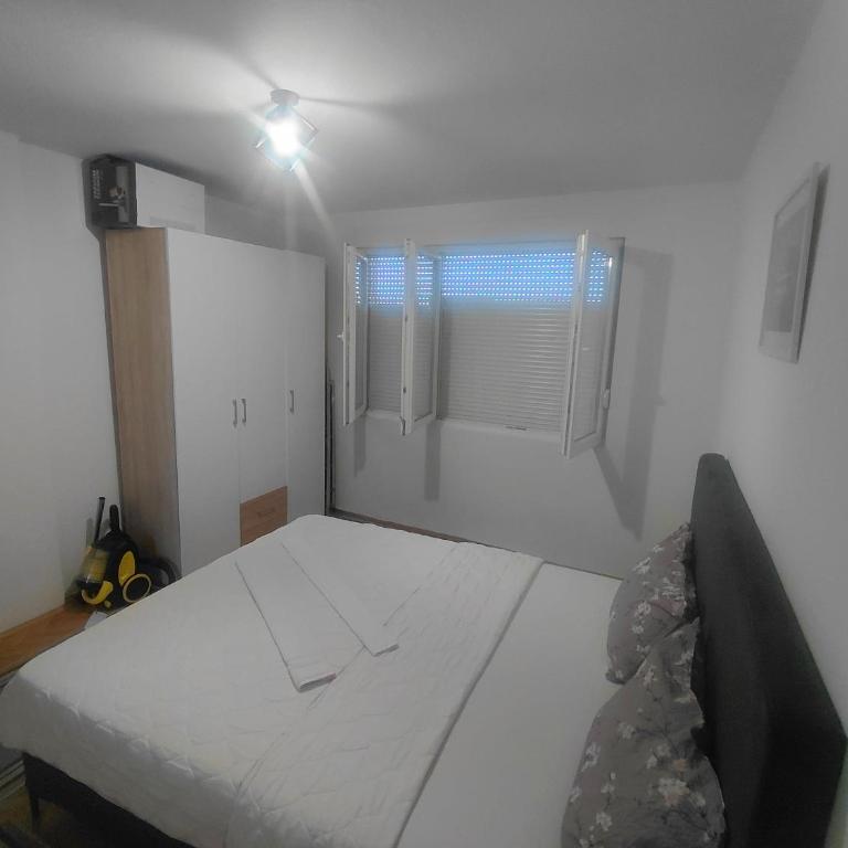 Apartment Lana - Apartman sa 2 Spavaće Sobe - 2