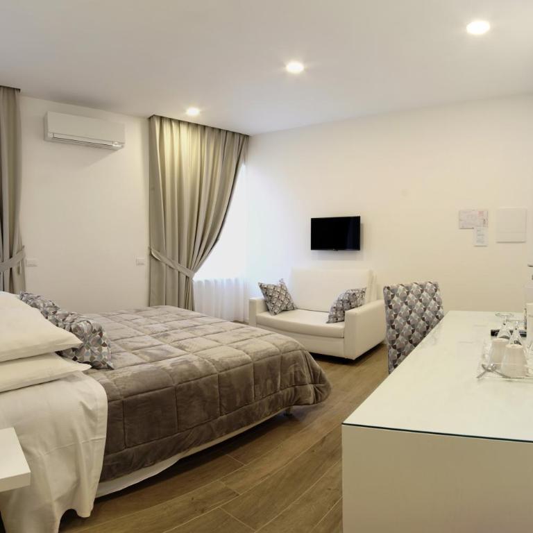 Dea Guest House - Camera Tripla Deluxe - 2
