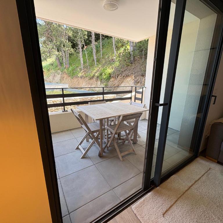 T3 moderne 6 pers, terrasse, vue lac, parking - Apartment mit 2 Schlafzimmern und Terrasse - 15