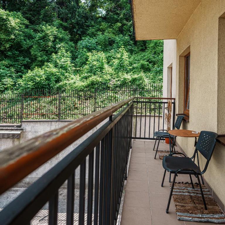 Warm Getaway 1BR APT w Balcony Free Garage Prkng - Apartman sa 1 Spavaćom Sobom - 11
