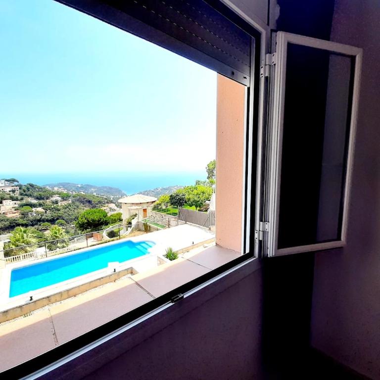 House with Swimming pool Beach Stunning Sea View - Four-Bedroom House - 19