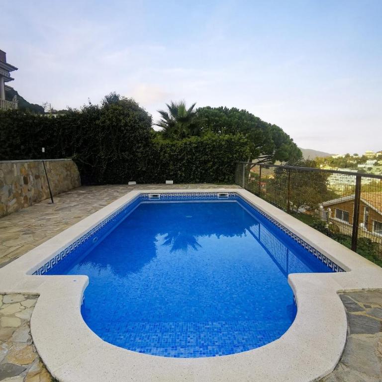 House with Swimming pool Beach Stunning Sea View - Four-Bedroom House - 23