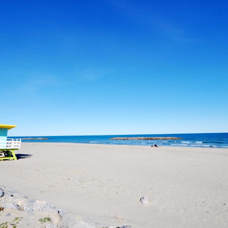 Cosy Catalan apartment, AC, walk to beach and shops - Two-Bedroom Apartment - 11