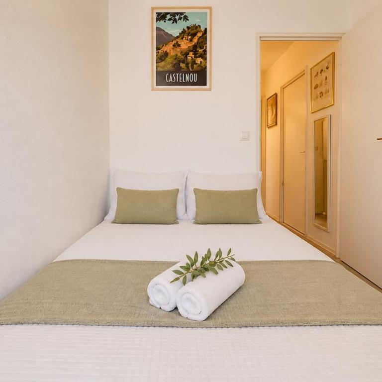Cosy Catalan apartment, AC, walk to beach and shops - Two-Bedroom Apartment - 9