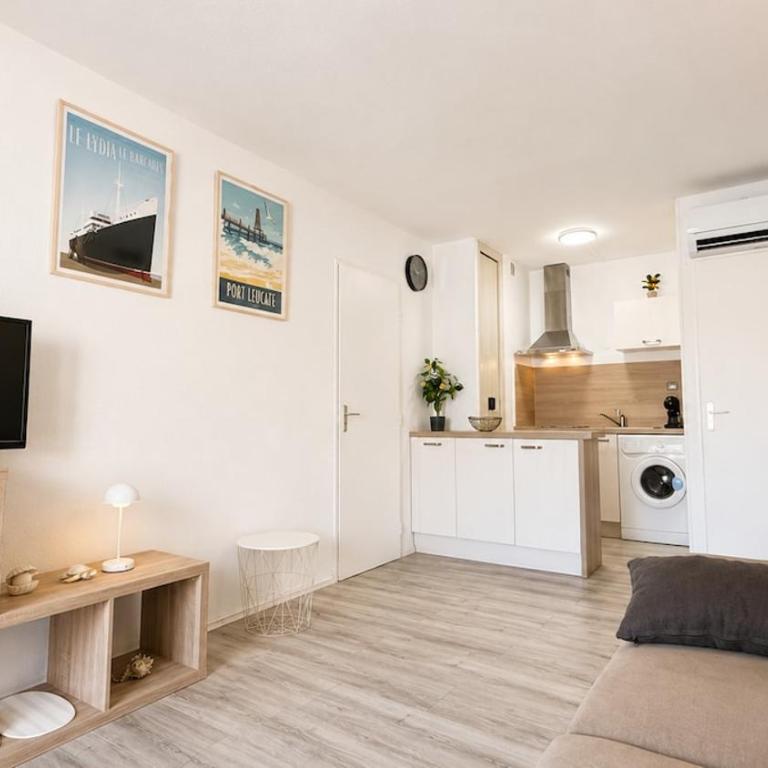 Cosy Catalan apartment, AC, walk to beach and shops - Two-Bedroom Apartment - 5