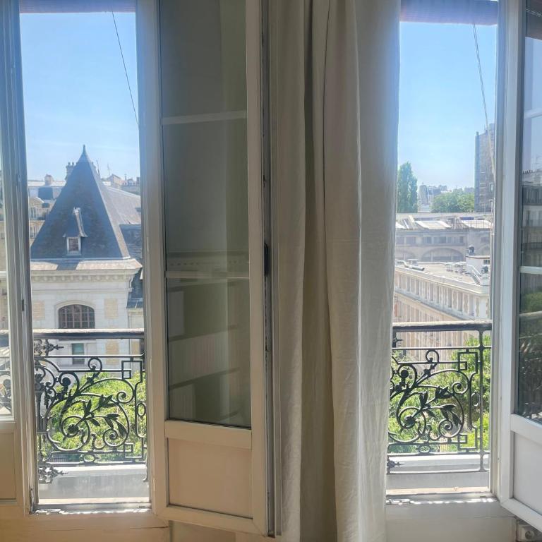 Charmant appartement au cœur de Paris - Appartement 2 Chambres - 10