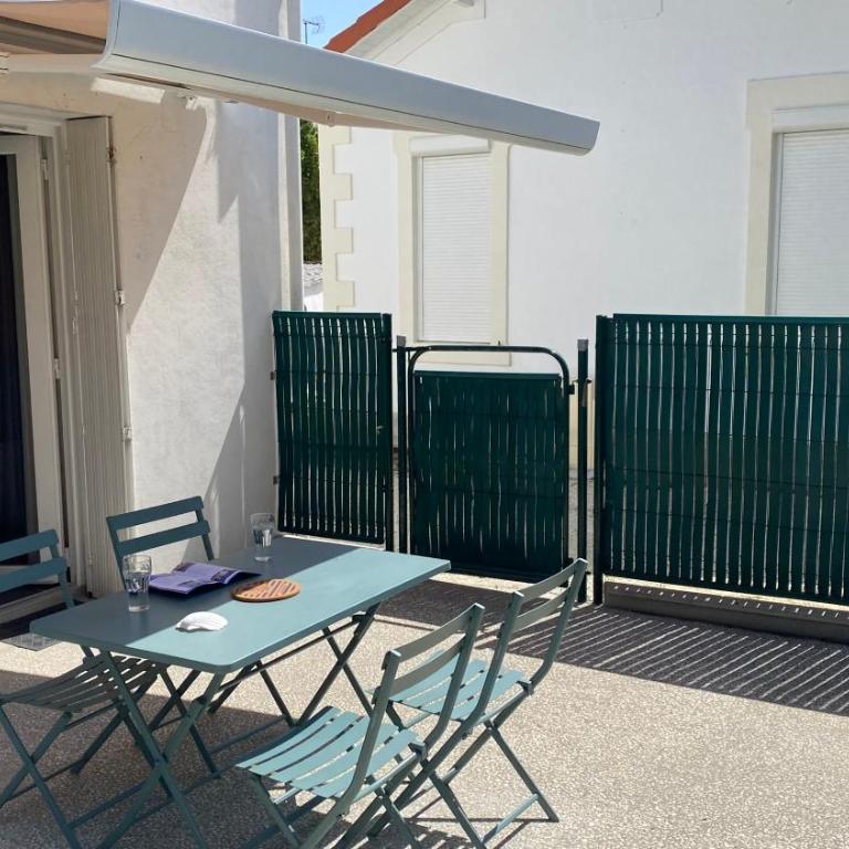 T2, Jardinet, Quartier marché 10mn Plage - One-Bedroom Apartment - 16