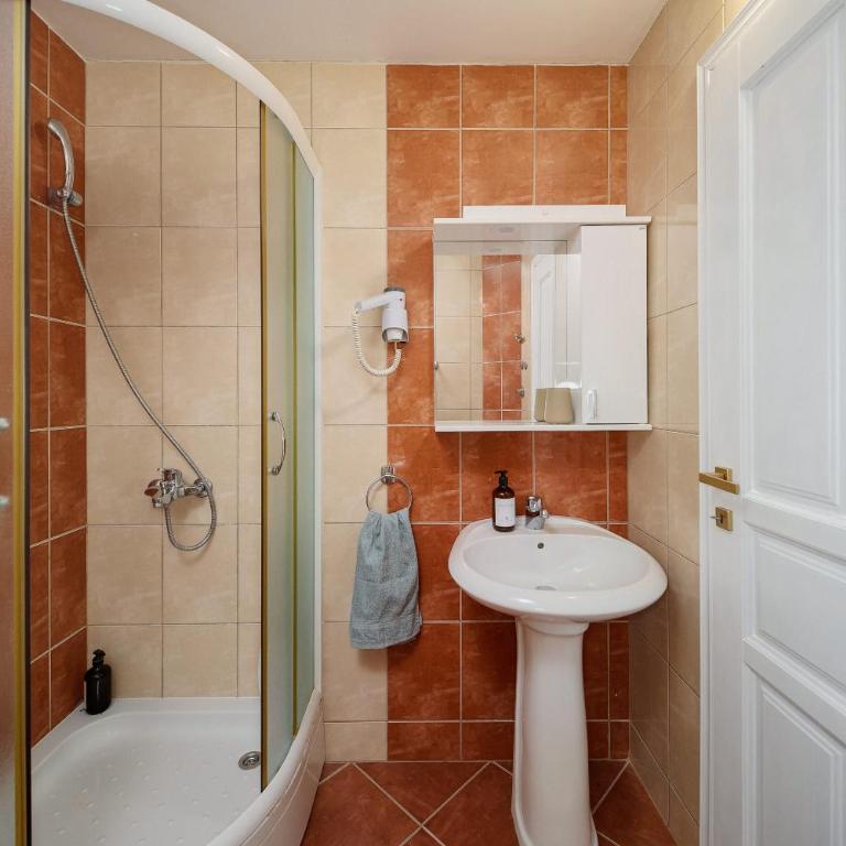 Rosic Apartments Tivat - Studio sa Terasom - 6