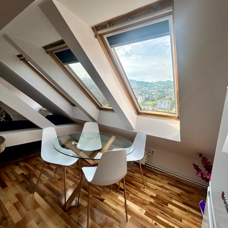 Central attic apartment in a heritage building - Apartman u Potkrovlju sa 2 Spavaće Sobe - 2