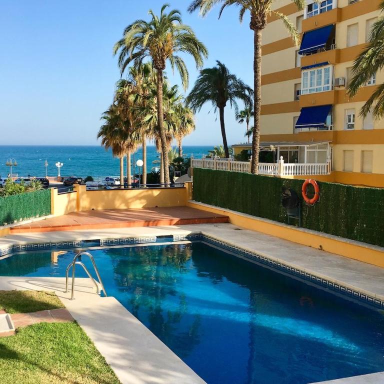 Entire apartment on the 1st Beach Line in Benalmádena - Apartment mit 3 Schlafzimmern - 1