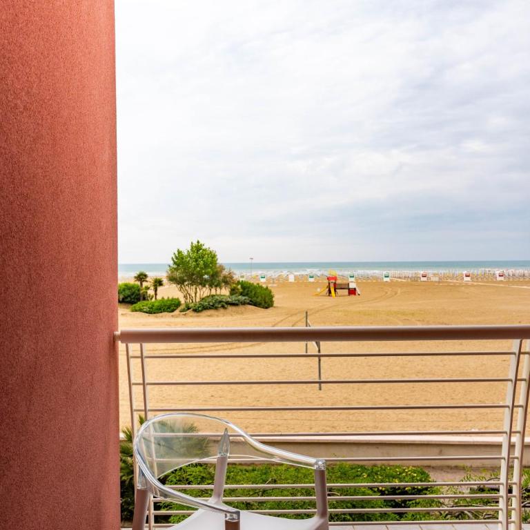 Hotel Antoniana - Camera Matrimoniale con Vista Mare - 5