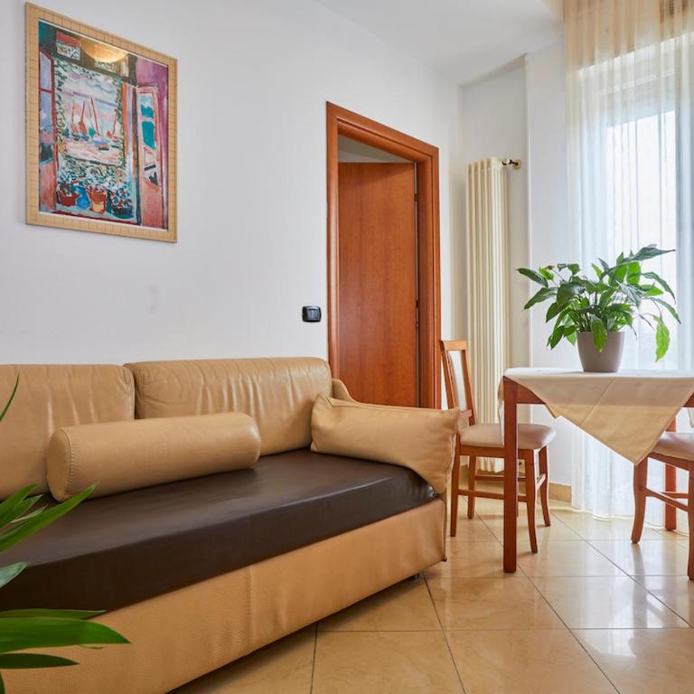 Residence Fellini - Appartamento con 1 Camera da Letto e Balcone - 1