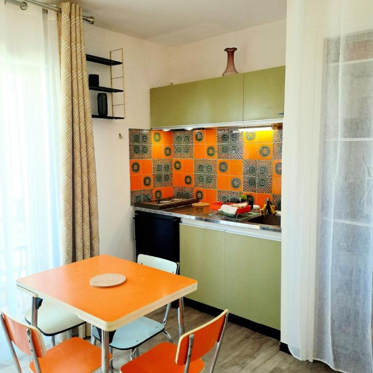 Appartement T2 déco 70's rénové à 300m de la plage - Apartment mit 1 Schlafzimmer - 7