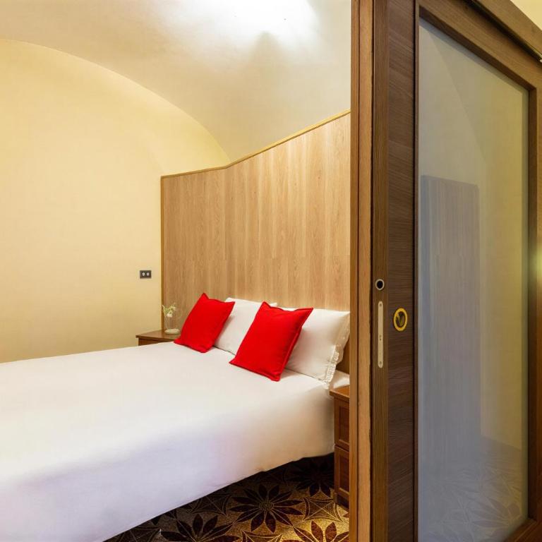 Napoli centro, dimora storica con mura greche - Appartamento Deluxe con 2 Camere da Letto - 17
