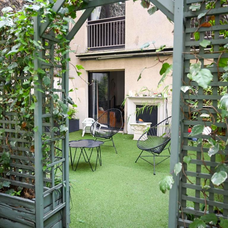 Agréable 85 M Décoré Avec Jolie Terrasse Arborée - Appartement - 1