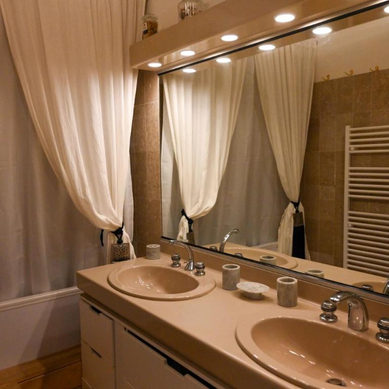 Agréable 85 M Décoré Avec Jolie Terrasse Arborée - Appartement - 12